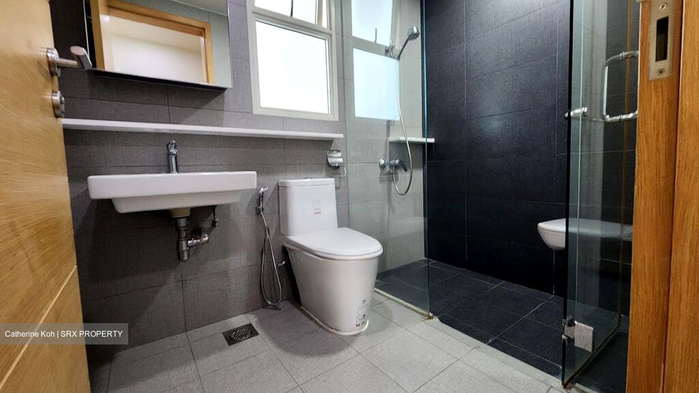 Vacanza @ East (D14), Condominium #476503981